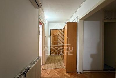Apartament cu 3 camere, 2 bai, decomandat, centrala proprie, Girocului - 11