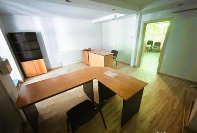 Spațiu comercial, de 58 mp, în Central - 6