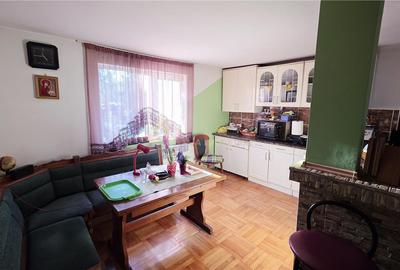 Casă individuală cu 16 camere cu Canalizare în Dâmbul Rotund - 12