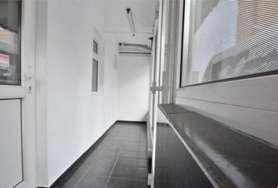 Spatiu comercial,vitrinat,doua intrari,acces facil, Calea Bu - 1