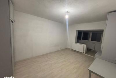 Apartament cu 4 camere decomandat în Burdujeni