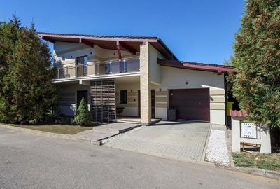 Casă deosebită de vânzare în Sânpetru | Teren 1400 mp - 2