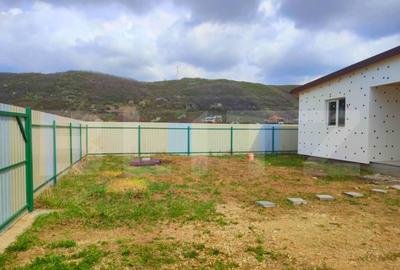 Casa 80 mp Viforata, la 2 km de Targovi?te - 11