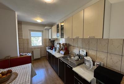 Apartament cu 3 camere decomandat, mobilat în Florilor - 7