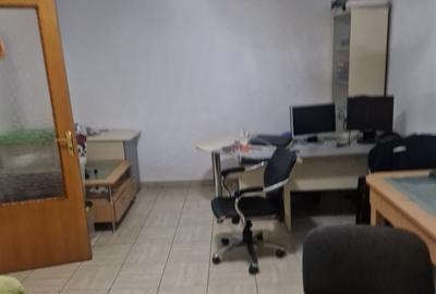 Apartament cu 4 camere decomandat în Chișinau - 1