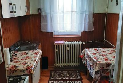 Apartament 2 camere, confort 2, nedecomandat, etajul 4 4, zona Cameliei, langa Spitalul Municipal Apartament 2 camere, confort 2, nedecomandat, etajul 4 4, zona Cameliei, langa Spitalul Municipal - 4