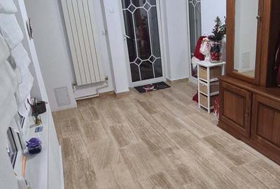 Casă cu 6 camere în Fieni - 1