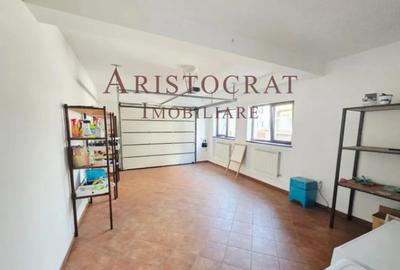 Casă cu 5 camere cu Teren 608 Mp în Ostratu - 2