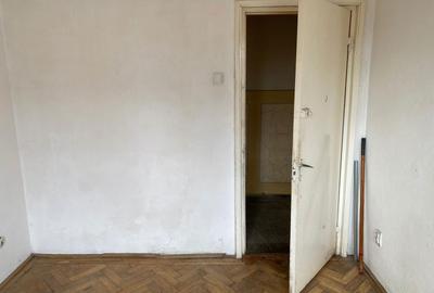 Apartament cu 3 camere semidecomandat în Mănești - 2