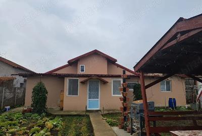 Casă cu Teren 738 Mp în Pișchia - 4