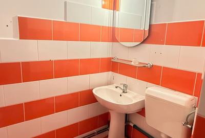 Spațiu comercial, de 111 mp, în Central - 6