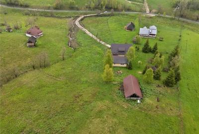 Teren de 1355 mp, în Fundata - 10