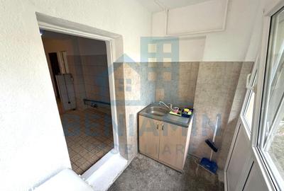 Apartament cu 2 camere decomandat în Sărari - 5