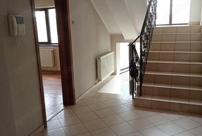 Casa perfecta pentru tine ?i afacerea ta zona Casa Sindicatelor! - 11