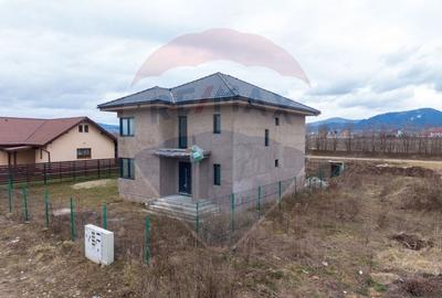 Casă cu 7 camere cu Teren 491 Mp în Exterior Nord - 27