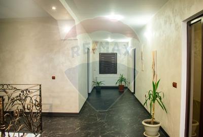 Casă cu 5 camere cu Piscina în Ghighiu - 28