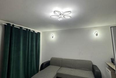 Casă cu 4 camere decomandat în Central - 1