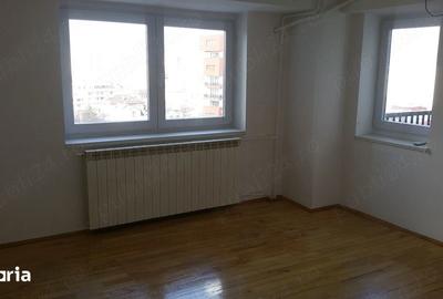 Apartament cu 4 camere în Centrul Civic - 2