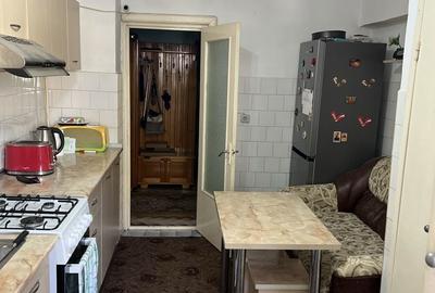 Apartament cu 3 camere decomandat în Calarași 4 - 5