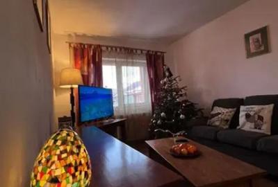 Apartament cu 4 camere decomandat, mobilat în Răcădău - 10