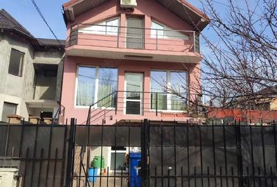 Casă în Central - 1