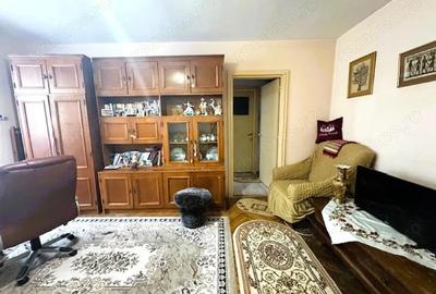 Apartament 2 camere etaj 2 zona centrala Str Pacii - 13