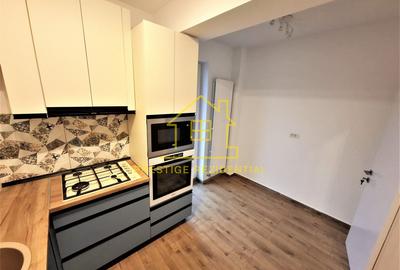 Apartament cu 3 camere decomandat în Olteniței