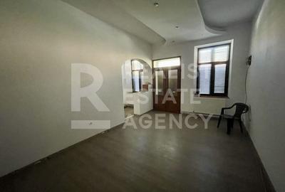 De vânzare – Clădire impresionantă, 11 camere, 9 dormitoare, Păcurari - 18