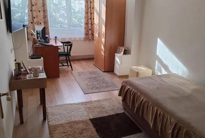 Apartament cu 4 camere decomandat în Central - 5