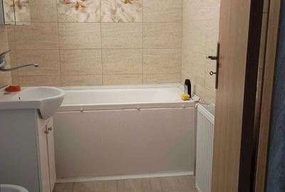 Apartament cu 4 camere decomandat în Central - 3