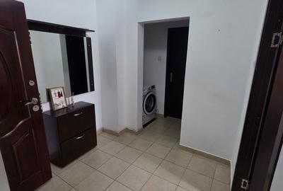 Apartament cu 2 camere decomandat în Nicolina