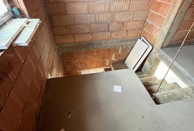Casă cu Teren 500 Mp în Vladimirescu - 4
