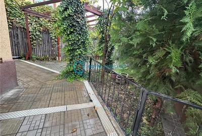 Casă individuală cu 6 camere cu Canalizare în Democrației - 27