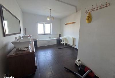 Apartament cu 4 camere decomandat în Albești - 3