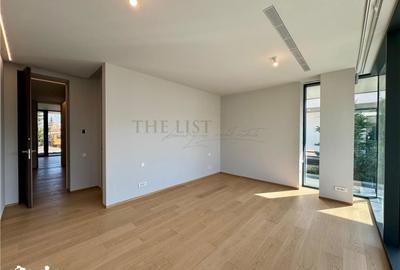 Casă cu 7 camere cu Teren 800 Mp în Central