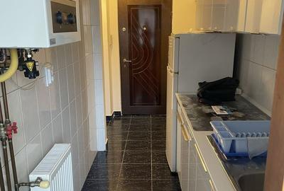 Garsonieră decomandată în Central