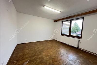 Duplex cu 3 camere cu Canalizare în Calea Dumbrăvii - 1