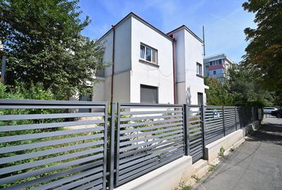 Parter Vila ~ Curte proprie ~ Amenajat Complet ~ Lângă parc Herastrau