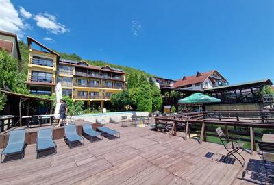 Hotel/Pensiune, de 871 mp, în Eșelnița - 12