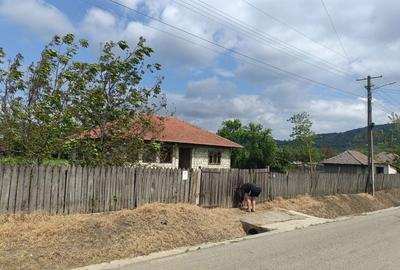 Casă cu 4 camere în Crețești - 6
