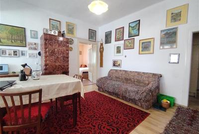 Duplex cu 7 camere cu Canalizare în Central - 9