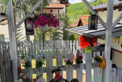 Casă cu 4 camere cu Teren 380 Mp în Gilău