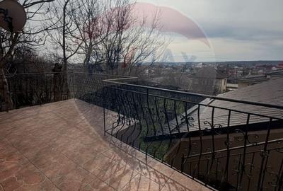 Casă cu 5 camere cu Teren 450 Mp în 1 Mai - 11