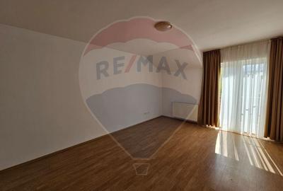 Casă cu 4 camere cu Teren 256 Mp în Bună Ziua - 5