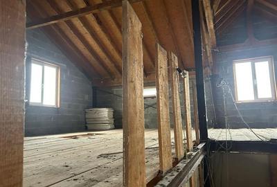 RECO casa Inand la rosu cu teren imens - 8