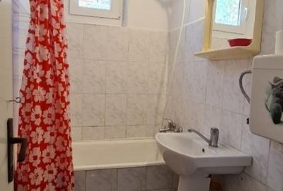 Inchiriez apartament 3 camere,situat pe B-dul Mihai Viteazu, et.3 - 10