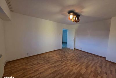 Apartament cu 3 camere decomandat în Central - 1