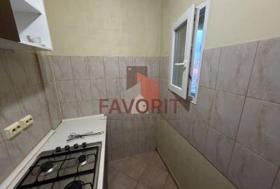 Etaj intermediar. Zona excelenta. Disponibil imediat - 5