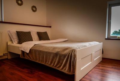 Vanzare apartament cu 3 camere Predeal - 2