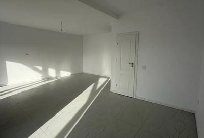 Casă cu 5 camere cu Teren 305 Mp în Remetea Mare - 2